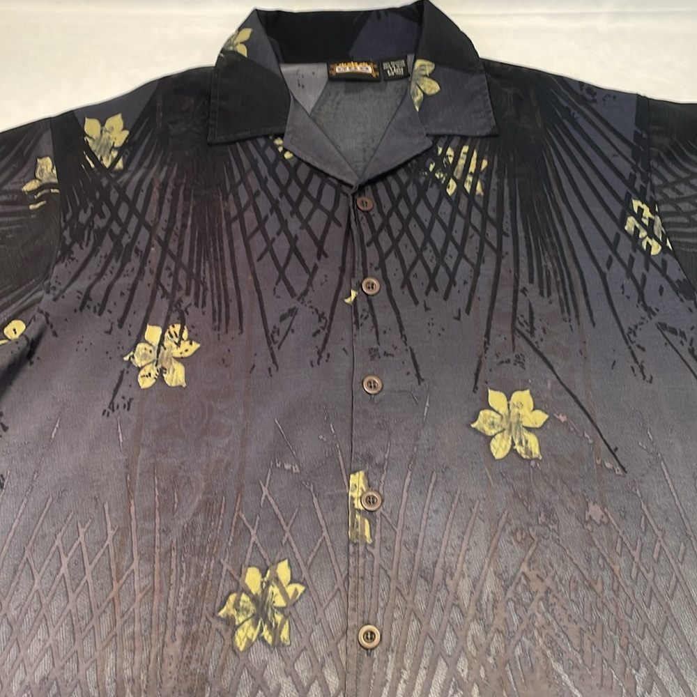 Tropical Hawaiian Short Sleeve Button Up Shirt XL Floral Tropical Beach Fun - Picture 4 of 6
